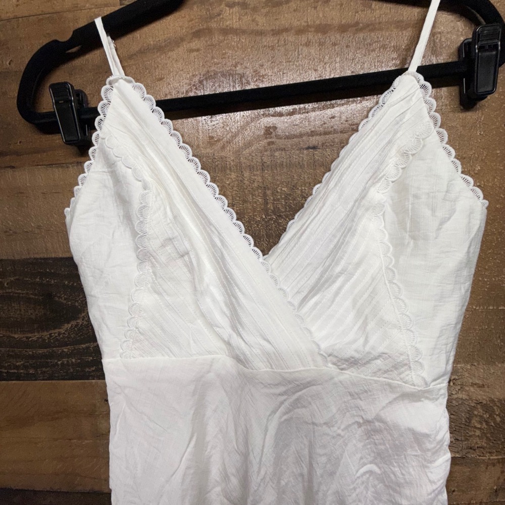 NEW Hello Molly White Mini Dress Scalloped Lace Trim V Neck Sleeveless Size S - Picture 2 of 9